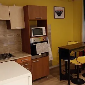 for-long-term-budget-yellow-blue-apartment.inbudapesthotels.com/